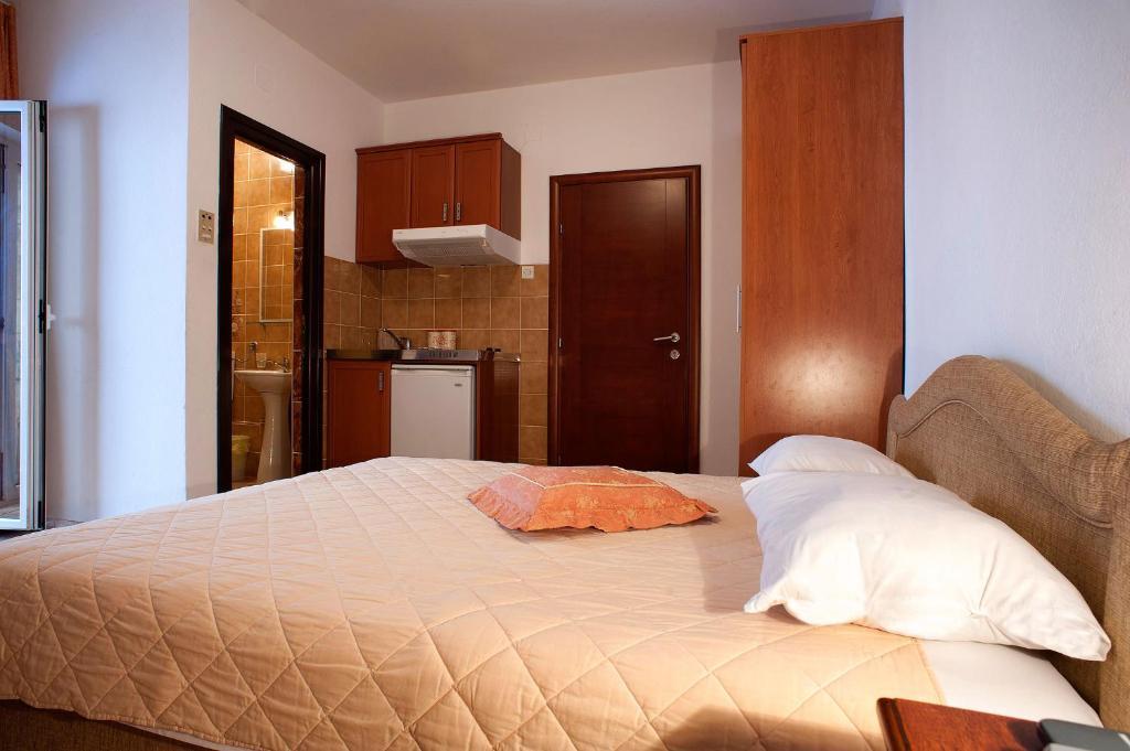Apartments Vuksic Sveti Stefan Cameră foto