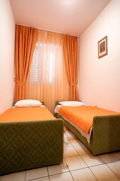 Apartments Vuksic Sveti Stefan Cameră foto